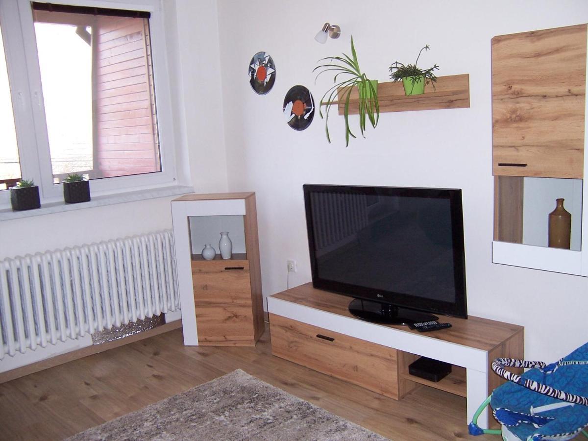Salas-Dum Pro Spolecnou Dovolenou Az 11 Osob Exterior foto