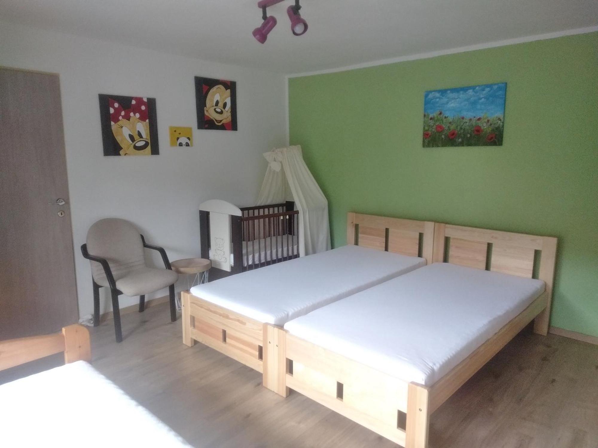 Salas-Dum Pro Spolecnou Dovolenou Az 11 Osob Exterior foto