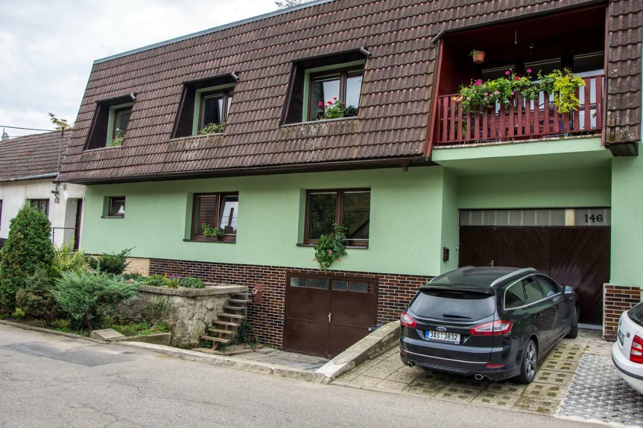 Salas-Dum Pro Spolecnou Dovolenou Az 11 Osob Exterior foto